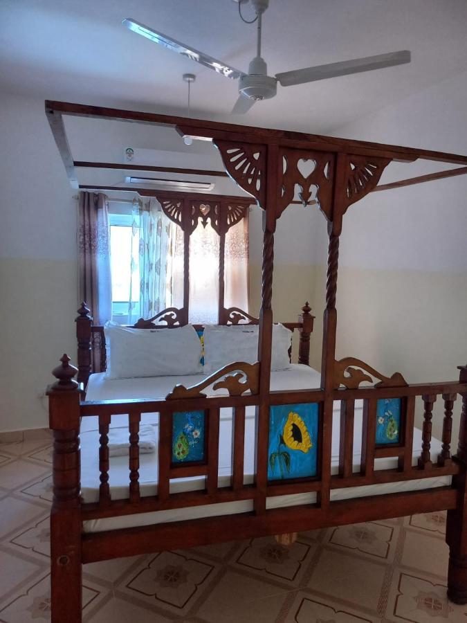 Rhino Apartment Watamu Esterno foto